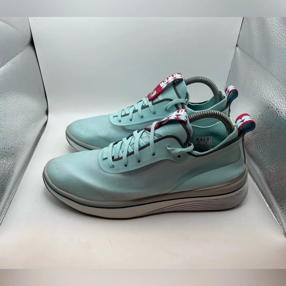 Bala Twelves Daybreak women’s blue sneakers size 8.5